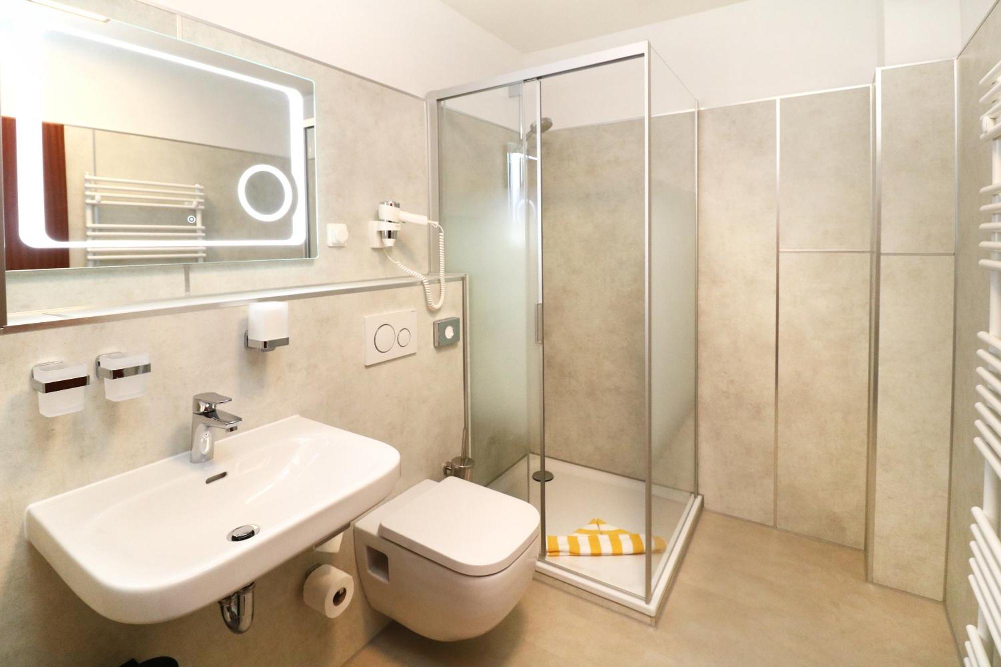 Hotel Pension Kirschstein 볼가스트 외부 사진
