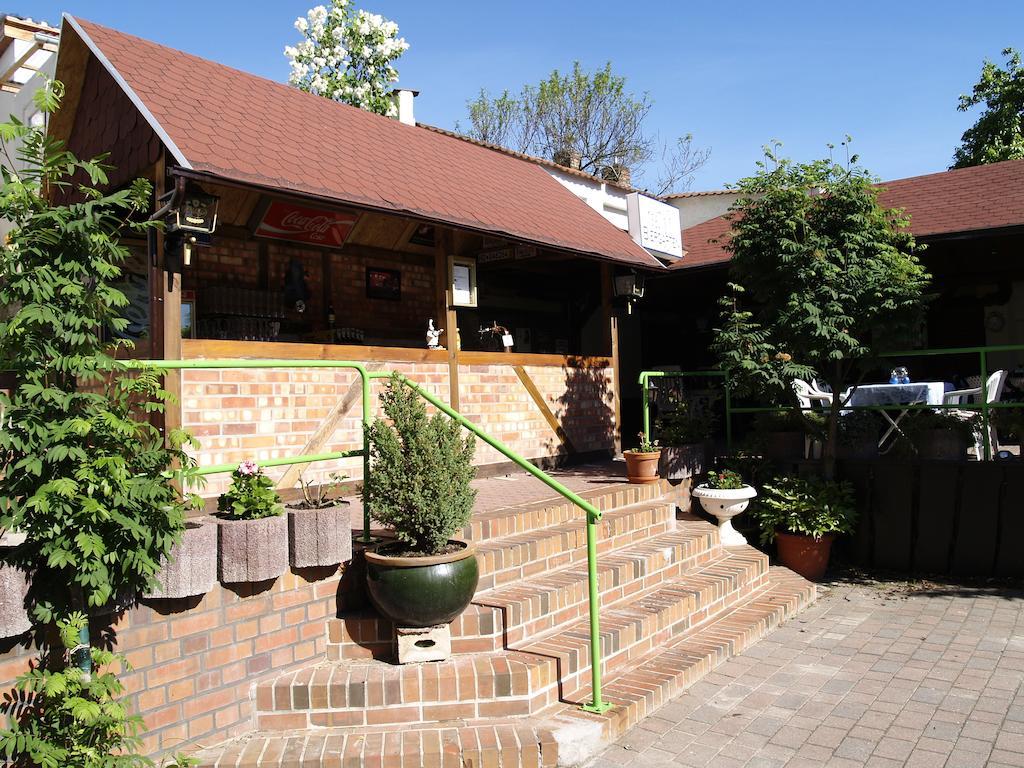 Hotel Pension Kirschstein 볼가스트 외부 사진
